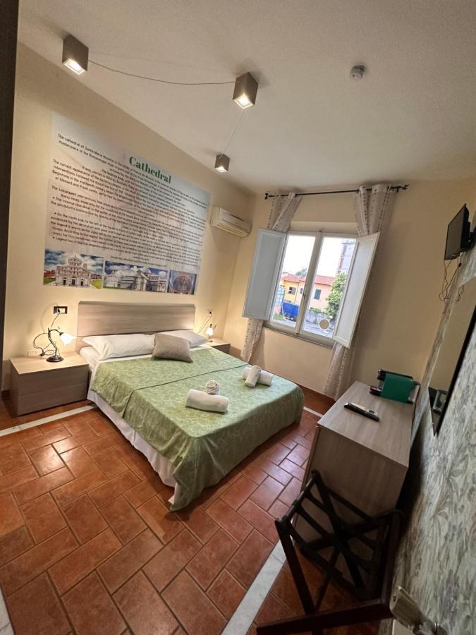 Five Keys Hotel Pisa Bagian luar foto