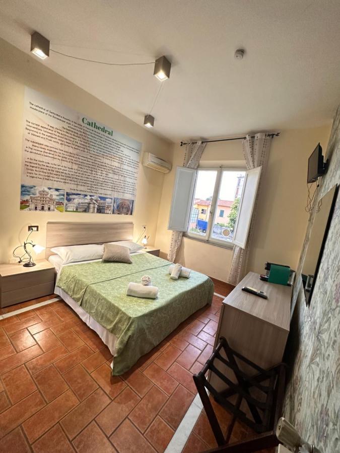 Five Keys Hotel Pisa Bagian luar foto